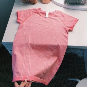 lululemon girls shirt